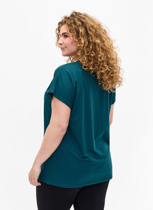 Zizzi Luzna koszulka treningowa z dekoltem w szpic, Deep Teal, Model image number 1