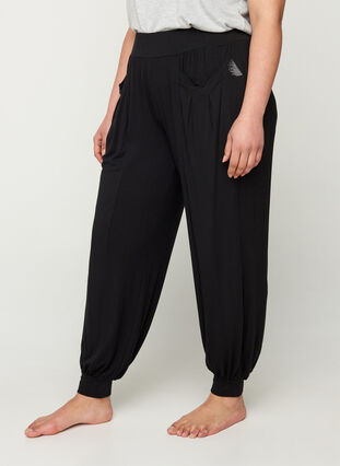 Zizzi Loose viscose trousers with pockets, Black, Model image number 0