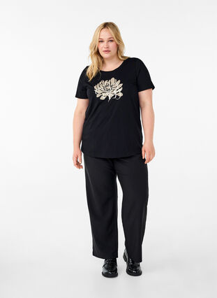 Zizzi T-shirt z motywem, Black w. Flower, Model image number 2