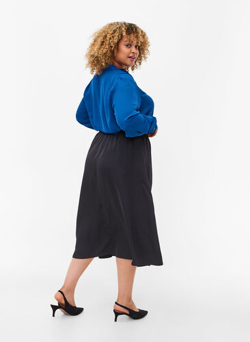 Zizzi 	 Loose-fitting midi skirt, Black, Model image number 1