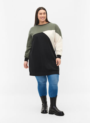 Zizzi Dluga bluza z kolorowym wzorem, Black Color Block, Model image number 2