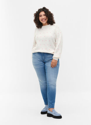 Zizzi Knitted jumper with embroidery details, Birch w. Hearts, Model image number 2