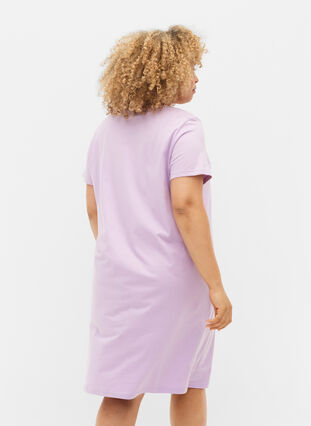 Zizzi Short-sleeved cotton nightdress, Lilac Breeze w. Life, Model image number 1