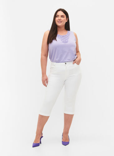 Zizzi Amy capri jeans z wysokim stanem i bardzo dopasowanym krojem, Bright White, Model image number 0