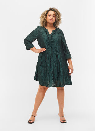 Zizzi Jacquard A-line dress with ruffles, Scarab, Model image number 2