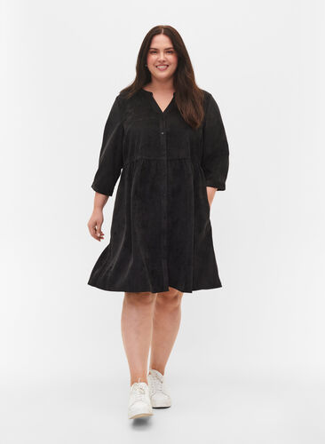 Zizzi Velvet dress with 3/4-length sleeves and buttons, Black, Model image number 1