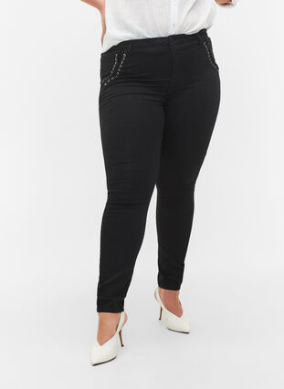 Zizzi 	 Super slim Amy jeans with stud detail, Black, Model image number 2