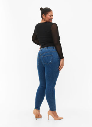 Zizzi Obcisle jeansy z rozdarciami, Blue denim, Model image number 1