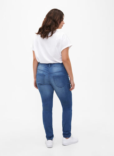 Zizzi Jeansy Viona z regularnym stanem, Light Blue, Model image number 1