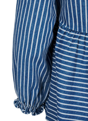 Zizzi Dzinsowa bluzka w paski z wiazaniem z przodu, Blue Denim Stripe, Packshot image number 3