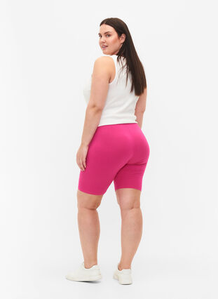 Zizzi Jednokolorowe szorty rowerowe typu basic, Fuchsia Purple, Model image number 1