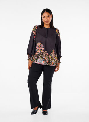 Zizzi Bluzka z nadrukiem paisley, Black Paisley, Model image number 3