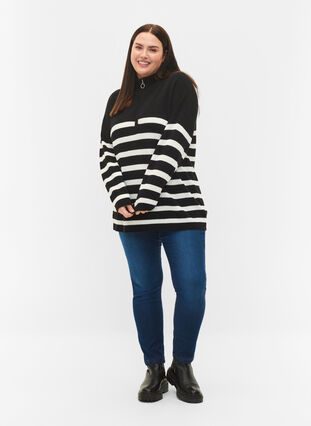 Zizzi Knitted jumper with high collar, Black w.Cloud Dancer, Model image number 3