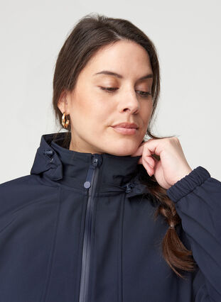 Zizzi Kurtka softshell z kapturem, Night Sky solid, Model image number 3