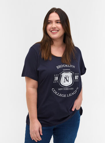 Zizzi Cotton t-shirt with print, Night Sky BROOKLYN, Model image number 0