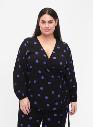 Zizzi Kopertowa bluzka z wiskozy w kropki, Black w. Purple Dot, Model image number 0