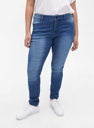 Zizzi Jeansy Viona z regularnym stanem, Light Blue, Model image number 2