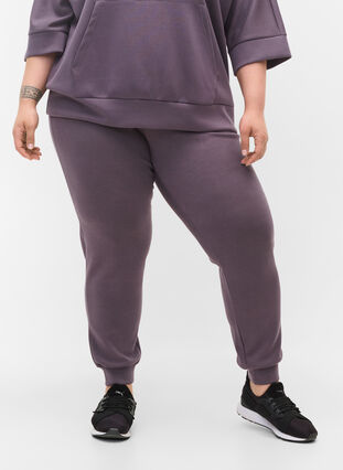 Zizzi Loose joggers with pockets, Rabbit, Model image number 2